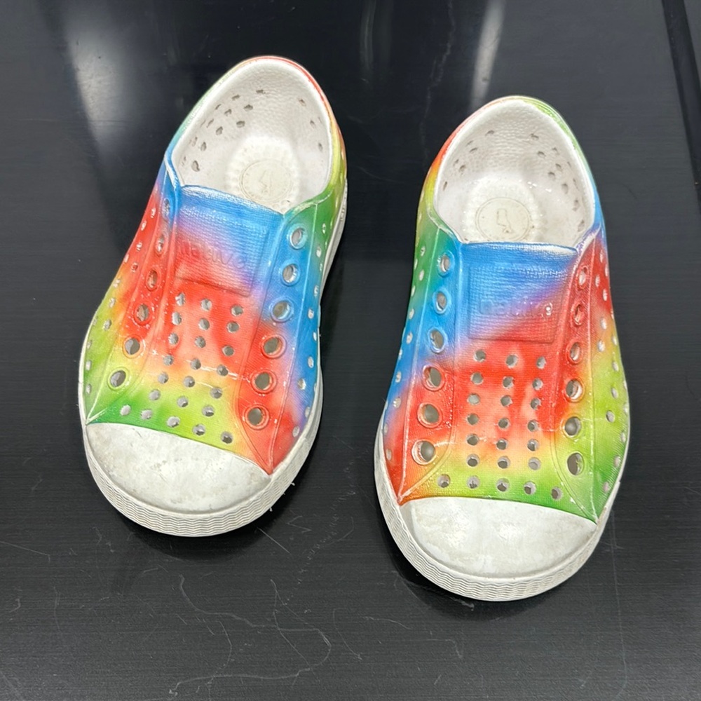 NATIVE shoes- Rainbow
